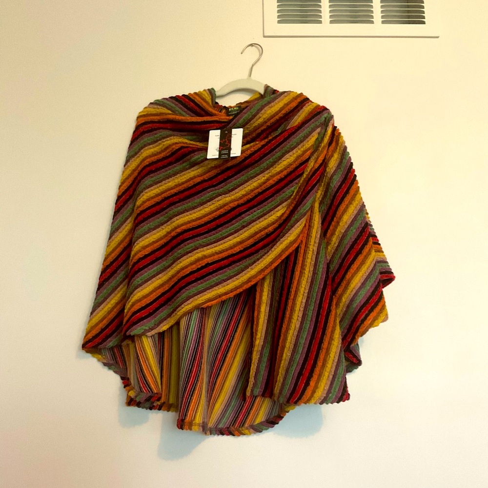 New Pure Essence cape/wrap, size S